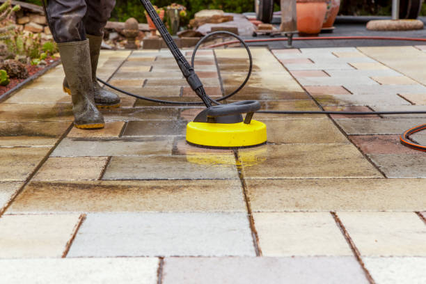 Best Pool Deck Cleaning  in North New Hyde Park, NY